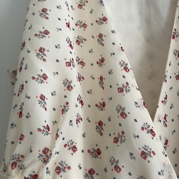 Forever 21 wrap front dress Small - Picture 2 of 5